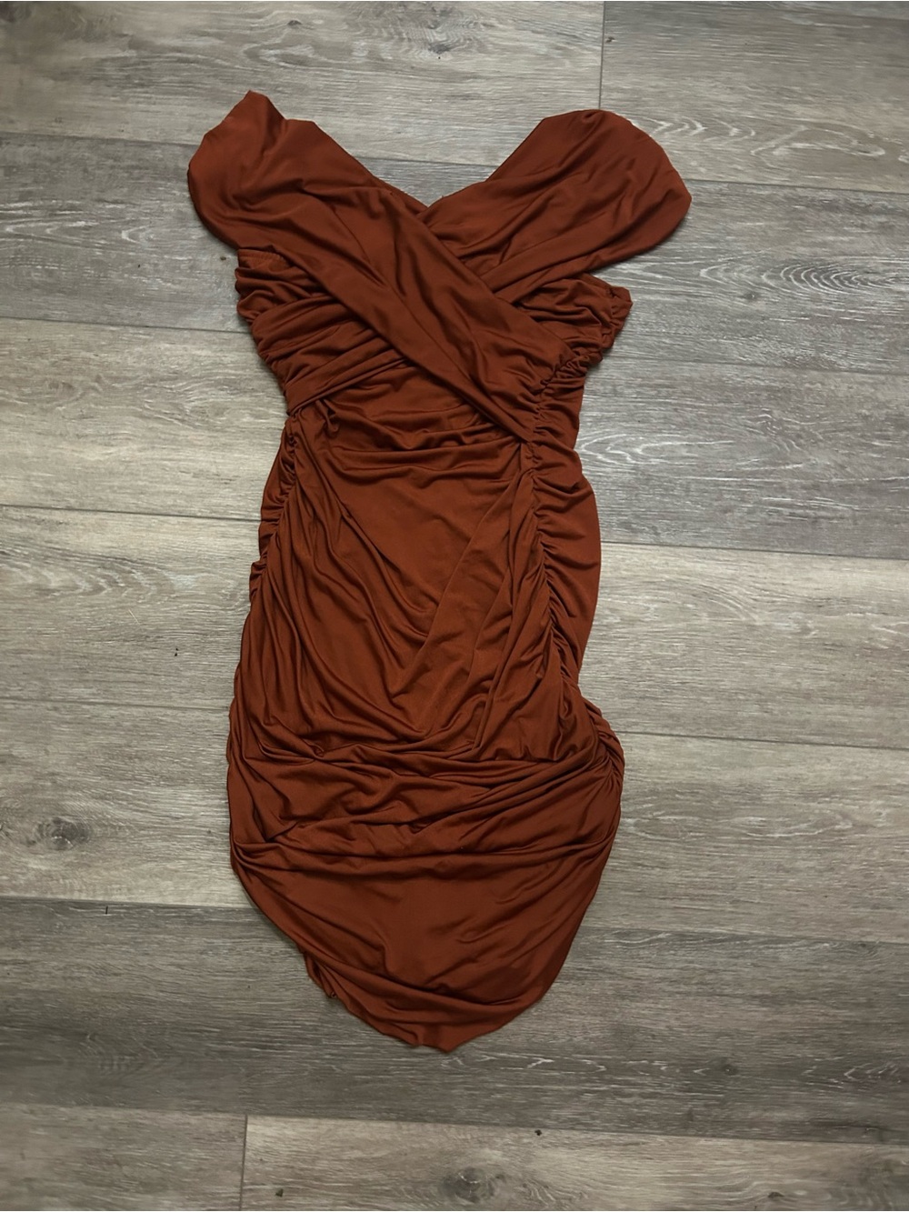 Amazon Essentials Strapless Ruched Bodycon Dress in Rust Brown